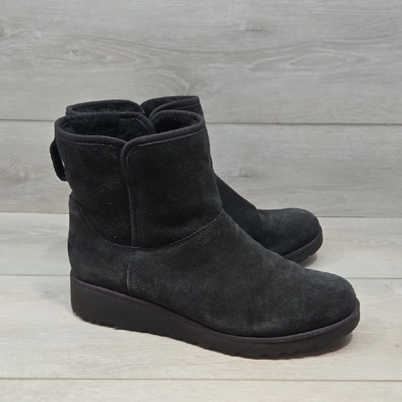 Ugg Australia Women's Black Suede Insulated Ankle Boots Wedge Shoes 10 - Picture 1 of 12
